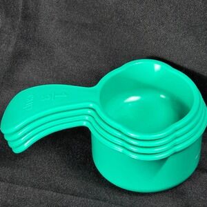 VTG Tupperware Measuring‎ Cups Set 1/3, 1/3, 2/3, 3/4 Cups Green Plastic Kitchen